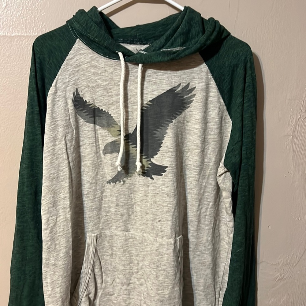 American Eagle men’s long sleeve hooded t shirt size large